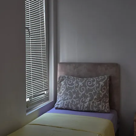 Rea Apartmants